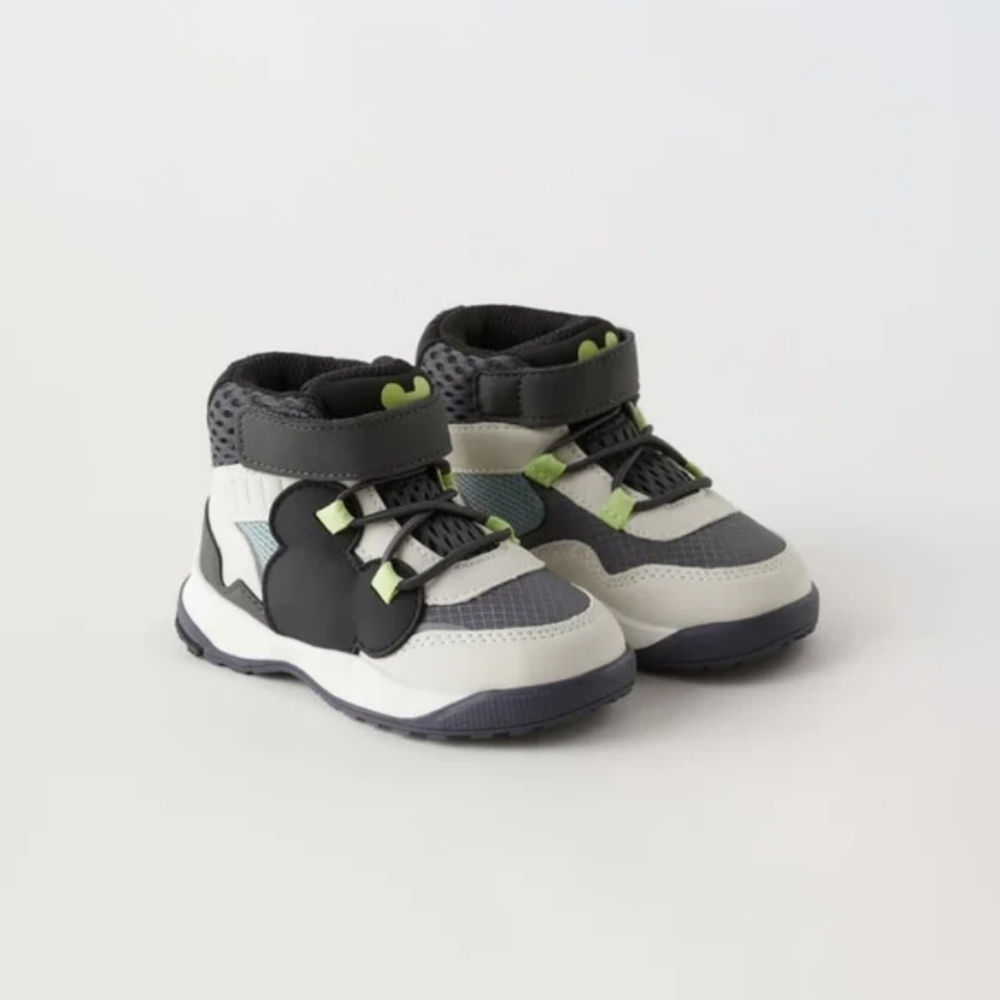 ZARA MICKEY MOUSE © DISNEY HIGH TOP SNEAKERS - Size 6.5 baby